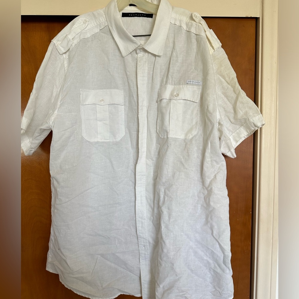 Men’s White Linen Short Sleeve Button Down